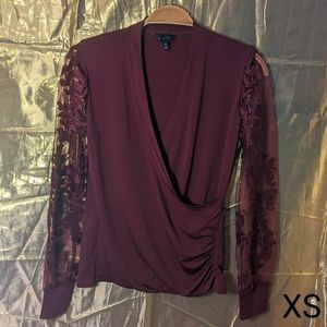 Women's XS Blouse Top With Lace